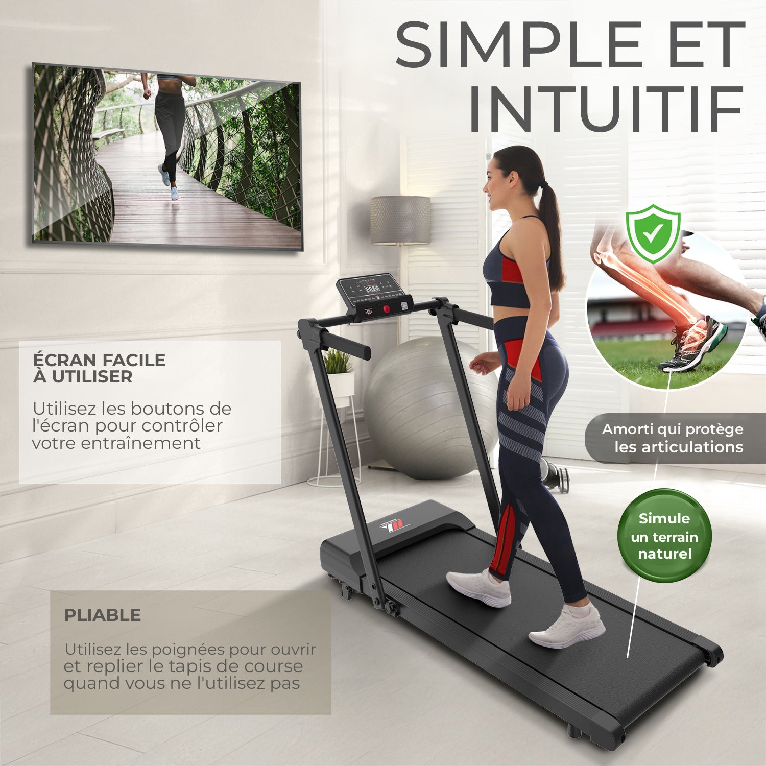 Femme qui marche sur le tapis de course YM TD 500 EVO : écran facile à utiliser et poignées pour le replier